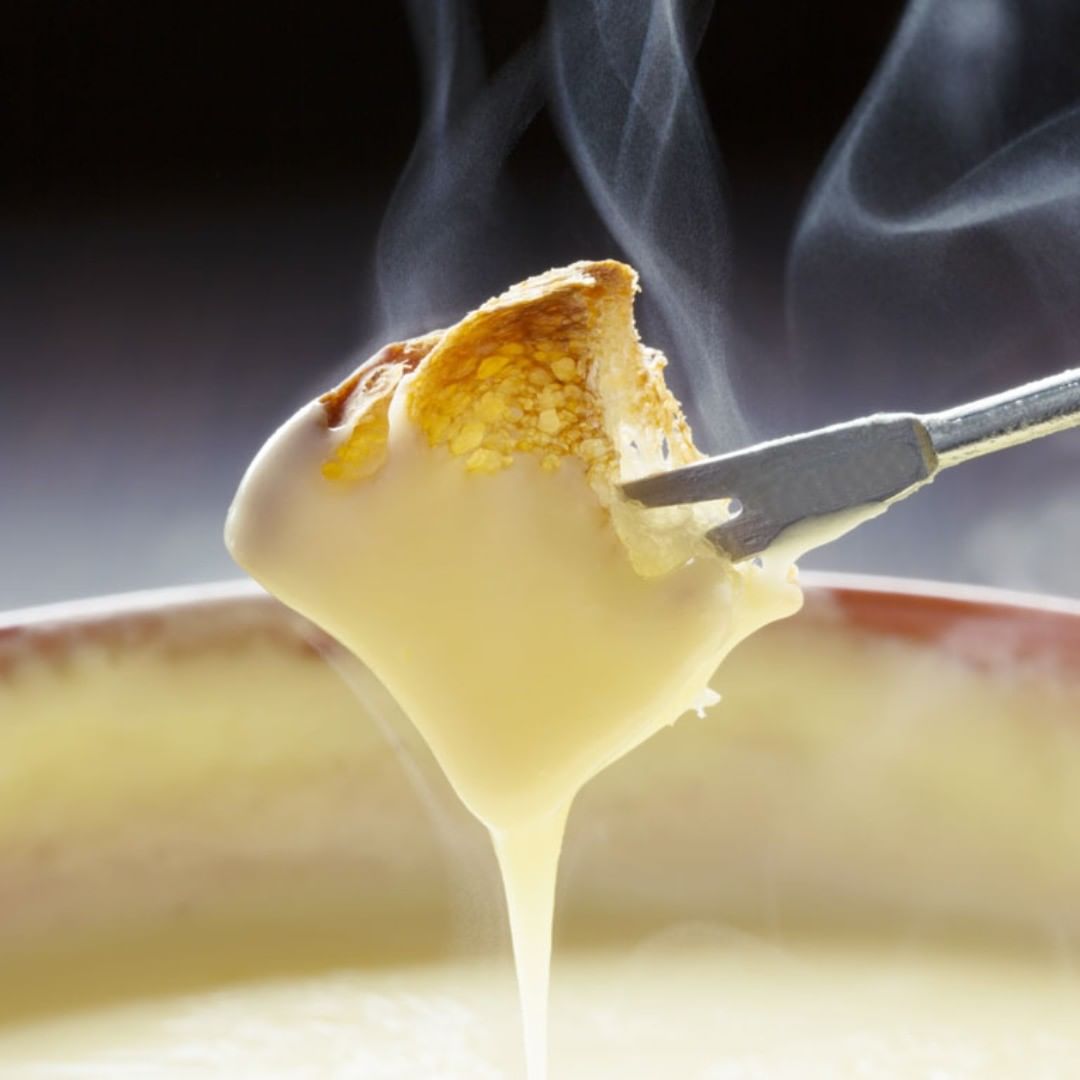 🧀 Citation du jour 🧀
On ne peut pas acheter le bonheur mais on peut acheter du fromage et c'est presque pareil ! 🧀 Quote of the day 🧀
You can not buy happiness but you can buy cheese and it's almost the same!
#lafromagerie #fromagerie #courchevel #courchevel1850 #maisontournier #maisontournierstyle #savoy #restaurantsavoyard #frenchalps #foodandsnow #lovethisplace #courchevelcenter #cvlmoment #winter #lovelyfood #savoycheese #bestrestaurantcourchevel