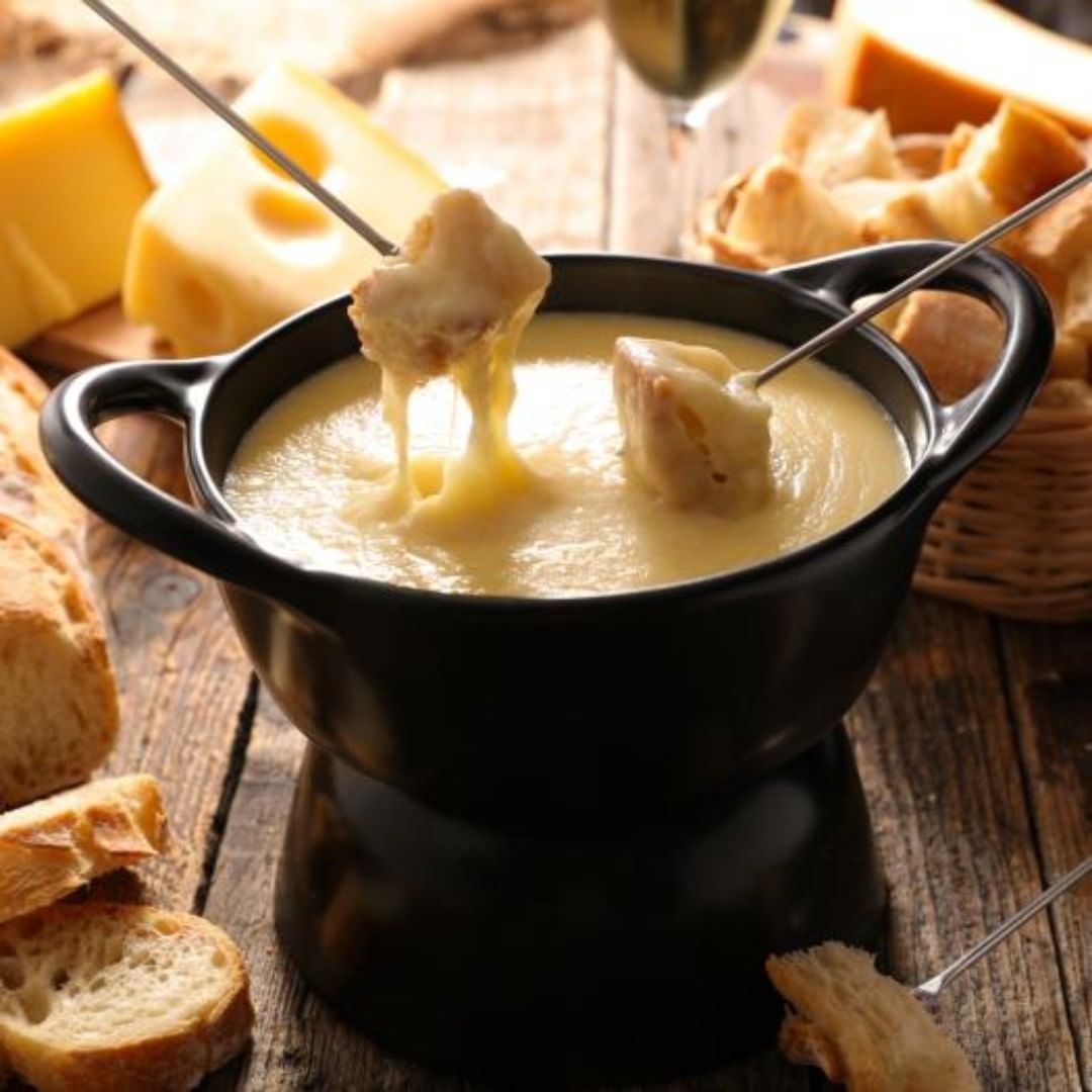 🧀 Citation du jour 🧀
L'âge n'a pas d'importance sauf si vous êtes un fromage ou une bouteille de vin. 🧀 Quote of the day 🧀
Age does not matter unless you are a cheese or a bottle of wine.
Réservation / Booking :
☎️+ 33 4 79 08 27 47
✉️lafromagerie@maisontournier.com
🐭 Say Cheese!
#lafromageriecourchevel #courchevel #cheeselover #pictoftheday #instafood #instagood #courchevel1850 #courchevel2019 #tartiflette #raclette #tartiflettemaison #roblochon #roblochondesavoie #savoie #fromage #lafromagerie #maisontournier