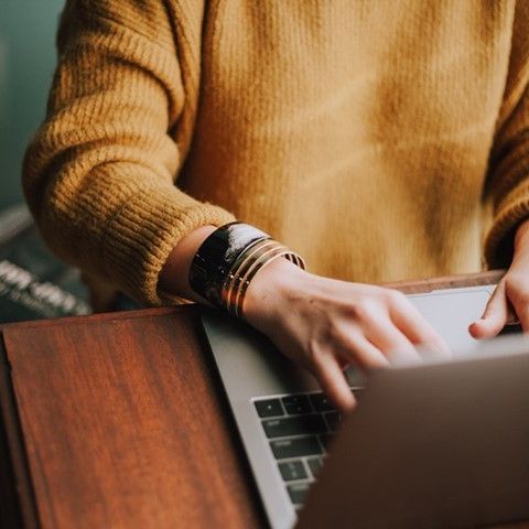 WORK 💼 Travailler depuis son aparthotel c'est possible, et dans un cadre sympathique et agréable qui plus est !
Au sein des Tulip Résidences, nous mettons à disposition des Tulip Café et des espaces de coworking pour des sessions de travail efficaces et des réunions réussies.
Les professionnels pourront disposer d'un accès wifi ultra fast, d'une salle de réunion, et d'une imprimante multi-fonctions pour obtenir tout ce qu'ils veulent facilement. 💡 Pour un environnement propice à la créativité !
#PerfectStay #Coworking #Coliving #StayLiveEnjoy #CityBreak #TakeCare #WelcomeHome #aparthotel #hotel #travel #tourism #apartments #TulipResidence #hotels #tourisme #servicedapartments #businesstravel #familytravel #travel #instatravel #worktravel #citadines #serviceresidence #instadaily #instatravel #hotelstyle #hotelstays #hotelholidays #luxuryhotel
